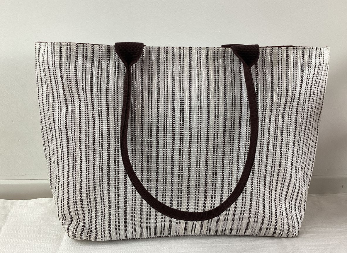 Handgefertigte Büro-Tasche aus recycelten Plastiktüten