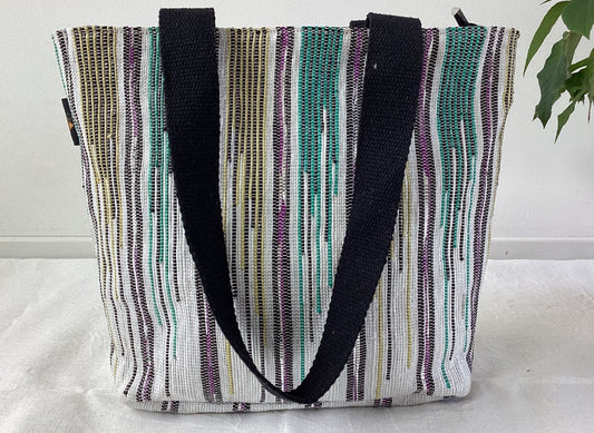 Handgefertigter Designer Shopper aus recycelten Plastiktüten