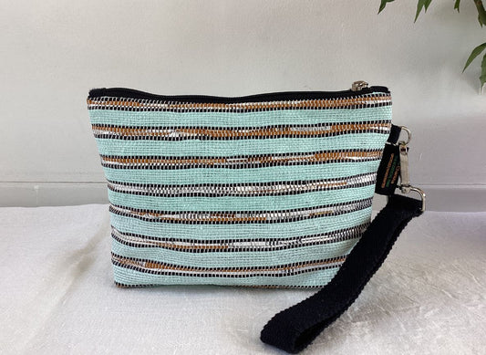 Handgefertigte Handgelenk-Tasche aus recycelten Plastiktüten