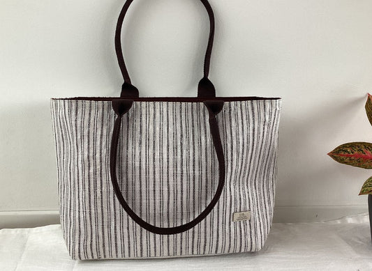 Handgefertigte Büro-Tasche aus recycelten Plastiktüten - Chamak
