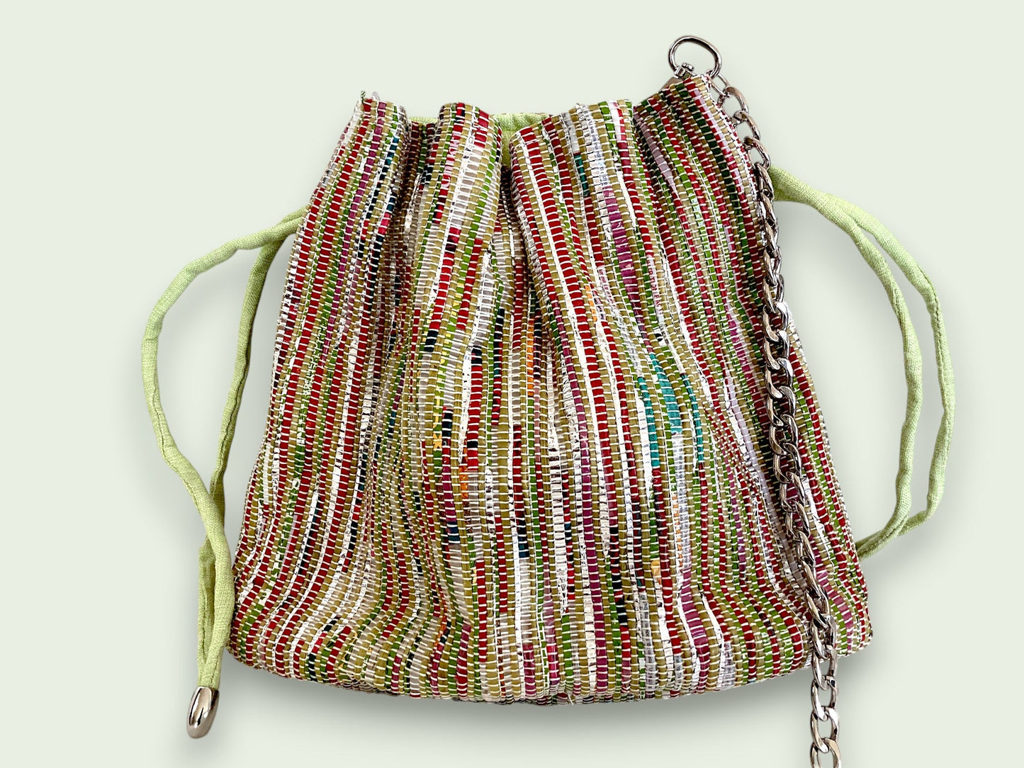 Handgefertigte Potli-tasche aus recycelten Plastiktüten - Chamak
