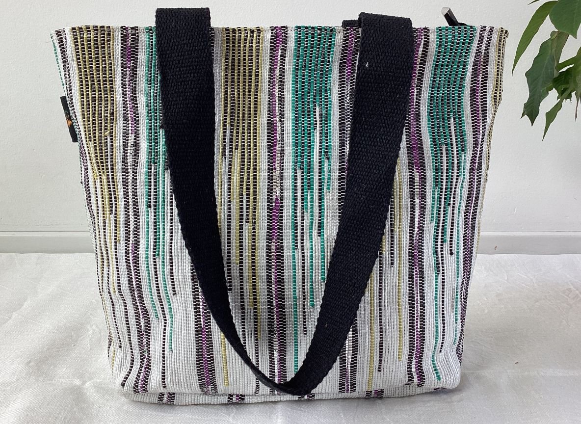 Handgefertigter Designer Shopper aus recycelten Plastiktüten - Chamak